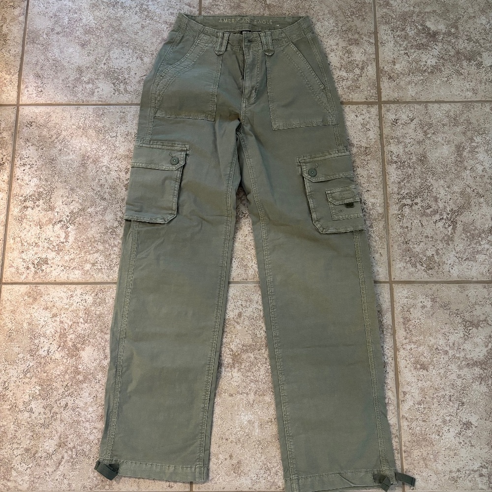 American Eagle cargo joggers